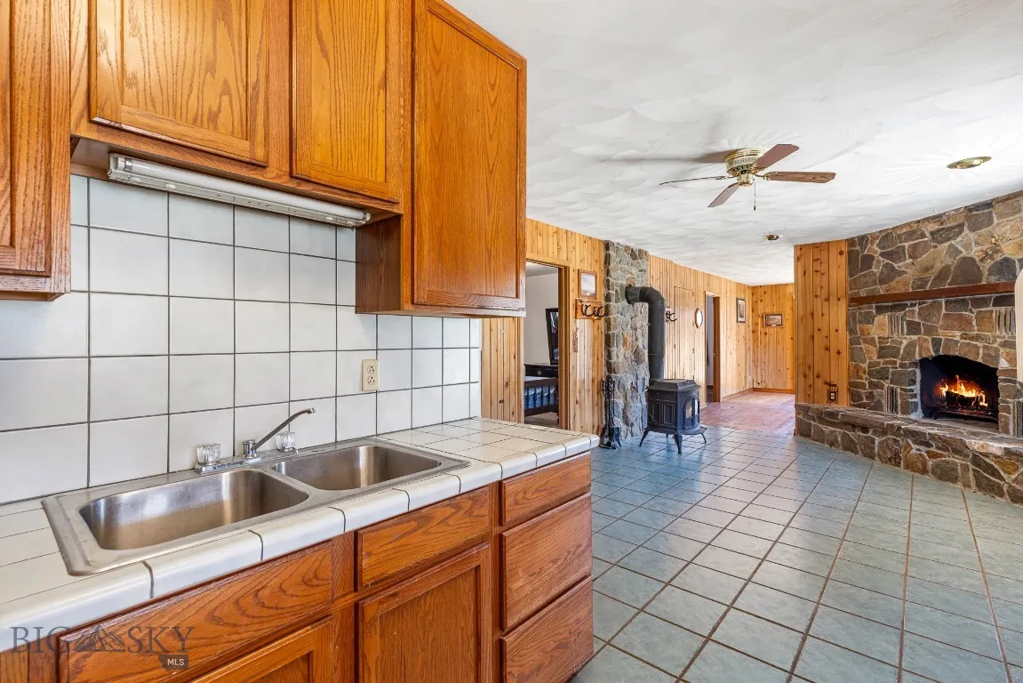 402 Pond Road, Cameron, Montana 59720, Cameron, Montana 59720, 2 Bedrooms Bedrooms, ,1 BathroomBathrooms,Residential,For Sale,402 Pond Road, Cameron, Montana 59720,0,405466