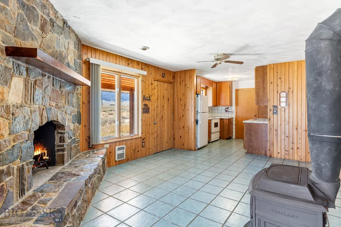 402 Pond Road, Cameron, Montana 59720, Cameron, Montana 59720, 2 Bedrooms Bedrooms, ,1 BathroomBathrooms,Residential,For Sale,402 Pond Road, Cameron, Montana 59720,0,405466