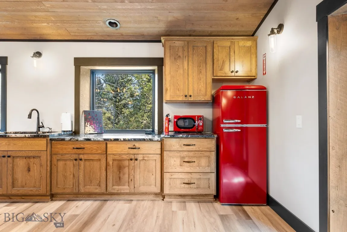 upper level kitchenette