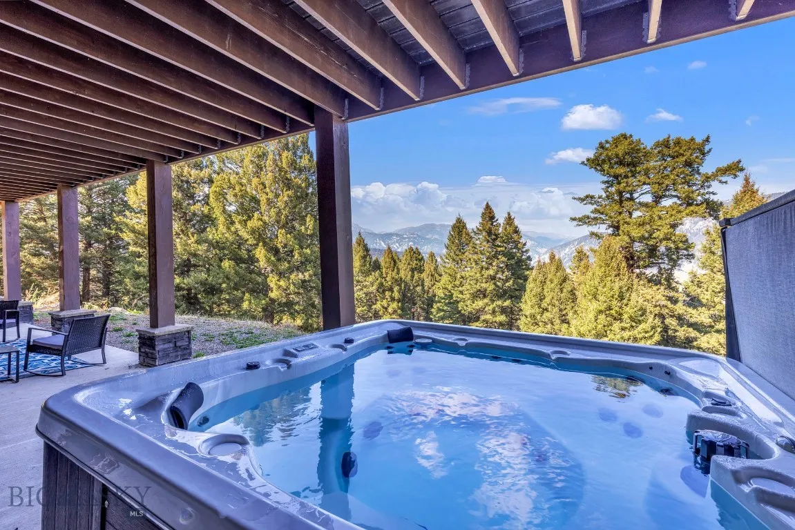 lower level patio hot tub