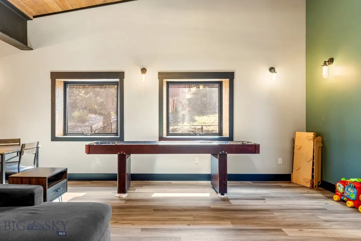 Upper Level game area