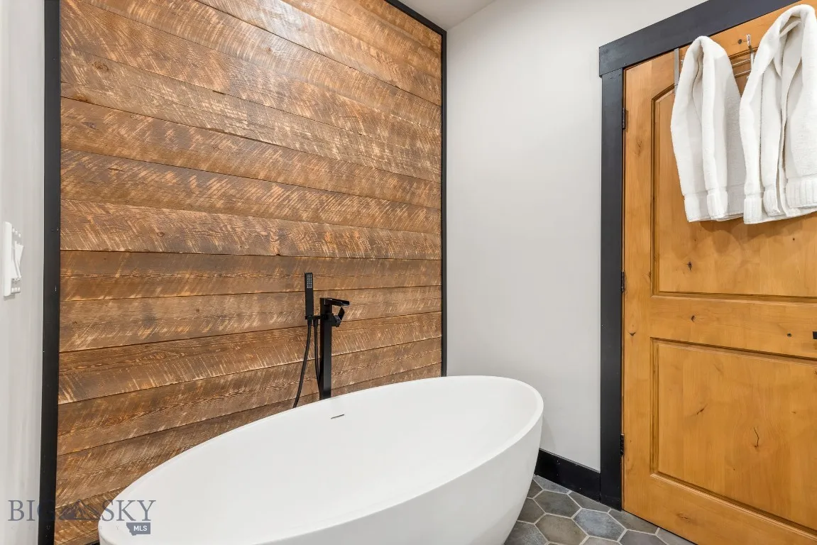 ensuite primary baathroom