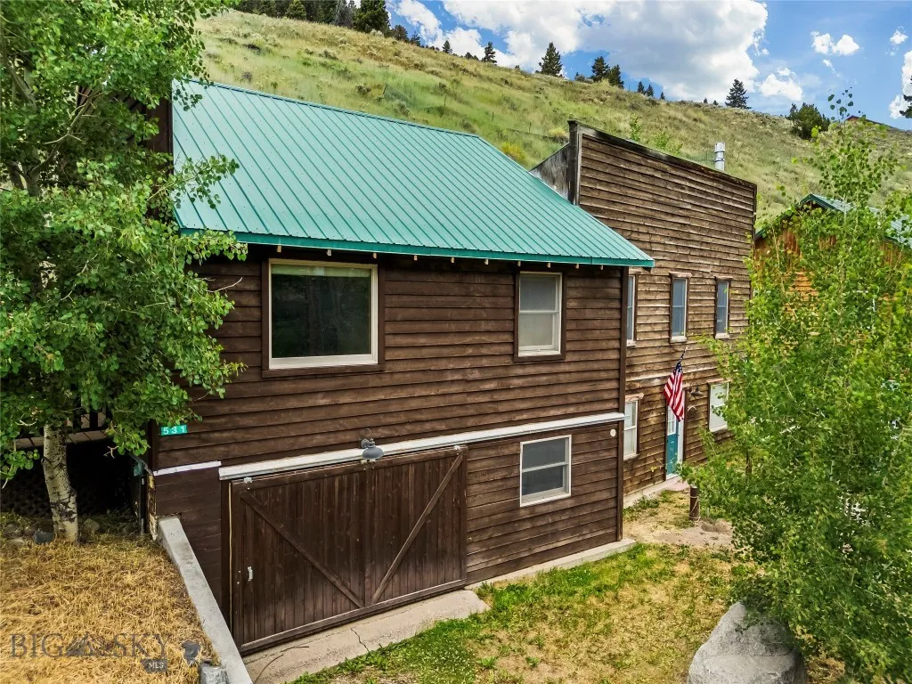 537 Jardine Road, Jardine, Montana 59030, Jardine, Montana 59030, ,Residential Income,For Sale,537 Jardine Road, Jardine, Montana 59030,0,405692