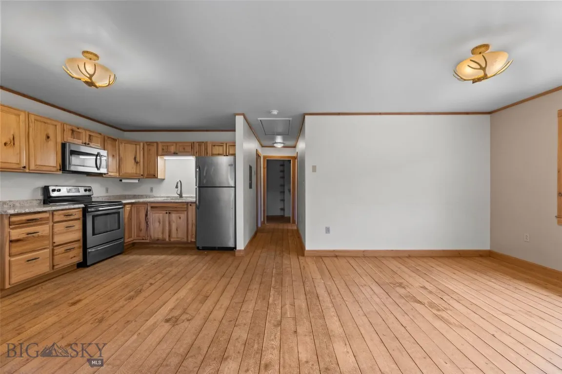 537 Jardine Road, Jardine, Montana 59030, Jardine, Montana 59030, ,Residential Income,For Sale,537 Jardine Road, Jardine, Montana 59030,0,405692