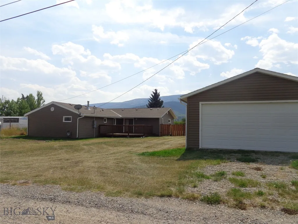 212 Rumsey Street, Anaconda, Montana 59711, Anaconda, Montana 59711, 3 Bedrooms Bedrooms, ,2 BathroomsBathrooms,Residential,For Sale,212 Rumsey Street, Anaconda, Montana 59711,0,405705