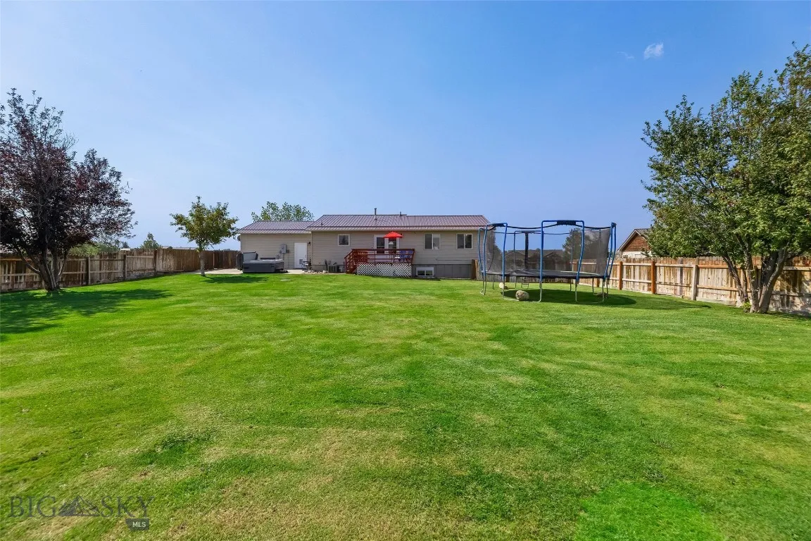 18 Meadowlark Circle, Big Timber, Montana 59011, Big Timber, Montana 59011, 5 Bedrooms Bedrooms, ,2 BathroomsBathrooms,Residential,For Sale,18 Meadowlark Circle, Big Timber, Montana 59011,0,405700