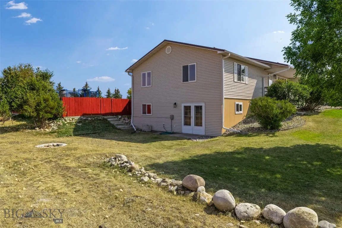 18 Meadowlark Circle, Big Timber, Montana 59011, Big Timber, Montana 59011, 5 Bedrooms Bedrooms, ,2 BathroomsBathrooms,Residential,For Sale,18 Meadowlark Circle, Big Timber, Montana 59011,0,405700