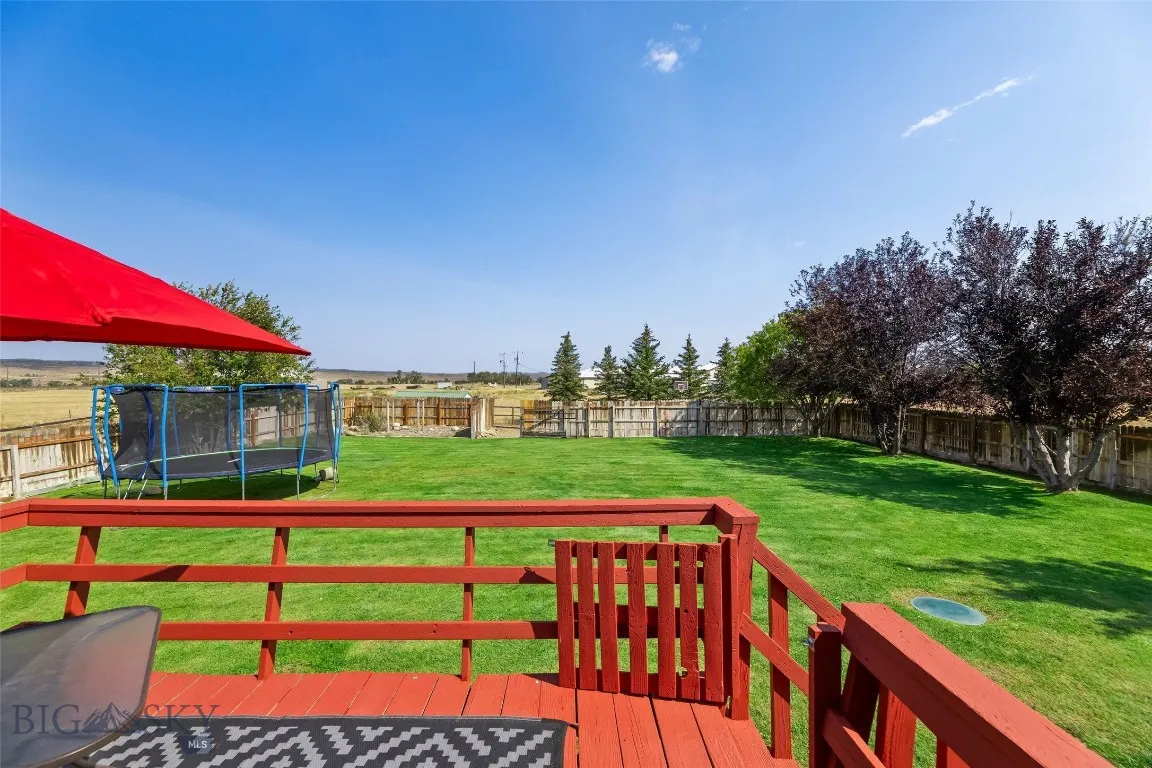 18 Meadowlark Circle, Big Timber, Montana 59011, Big Timber, Montana 59011, 5 Bedrooms Bedrooms, ,2 BathroomsBathrooms,Residential,For Sale,18 Meadowlark Circle, Big Timber, Montana 59011,0,405700