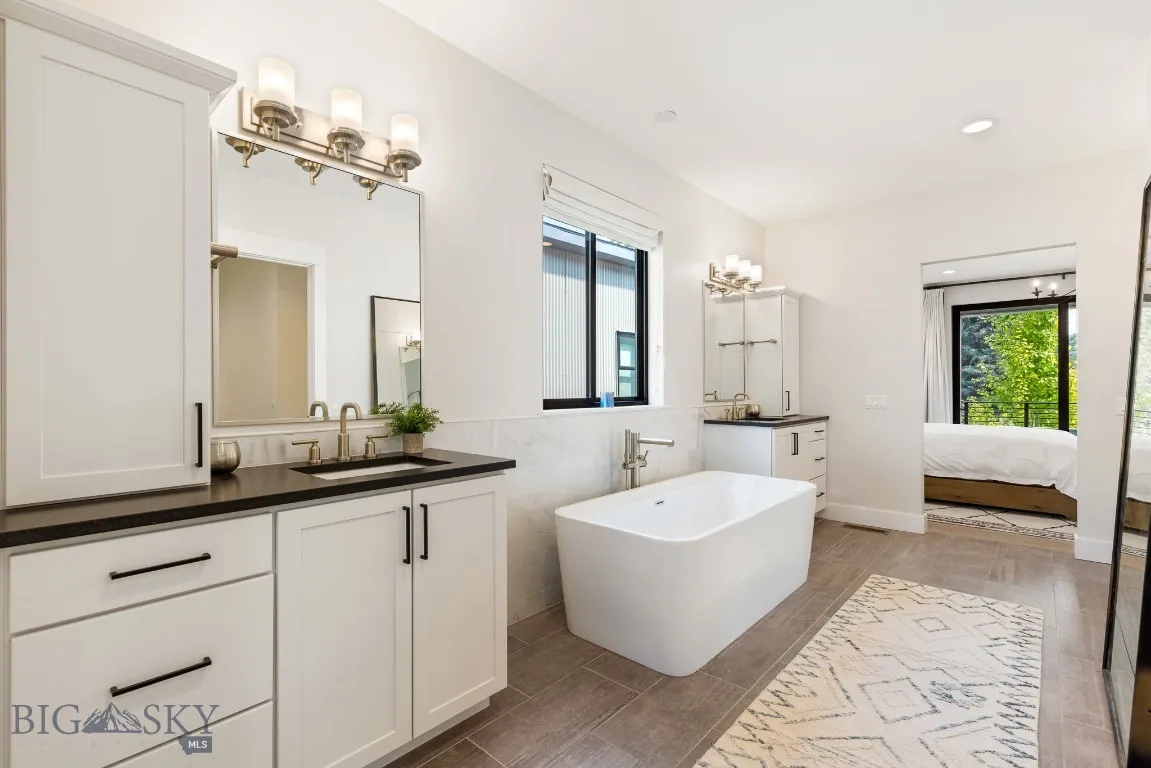 Spacious primary bathroom, upstairs