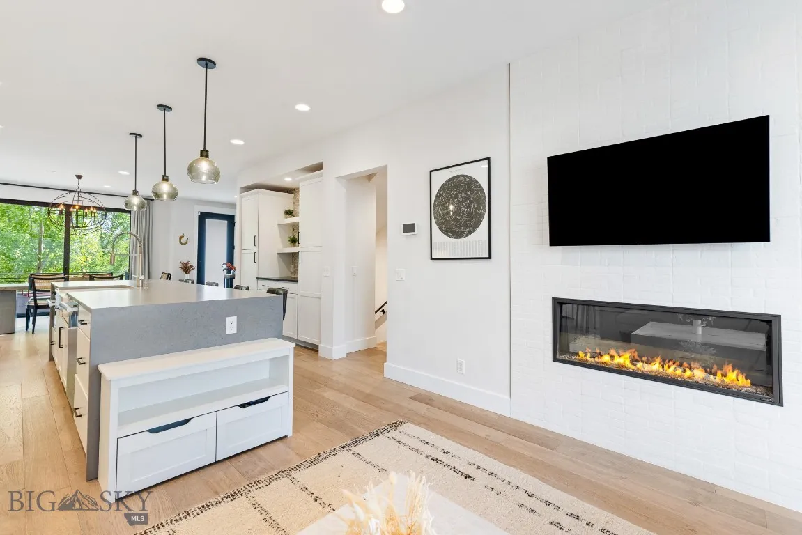 429 N Willson Avenue, Bozeman, Montana 59715, Bozeman, Montana 59715, ,Residential Income,For Sale,429 N Willson Avenue, Bozeman, Montana 59715,0,405729