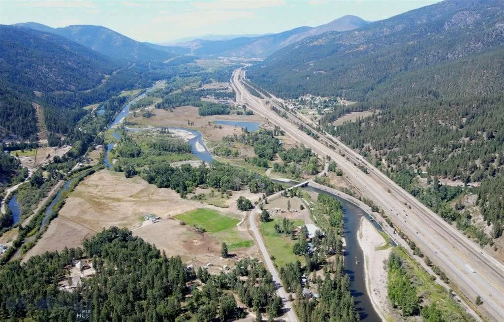 13505 Turah Road, Clinton, Montana 59825, Clinton, Montana 59825, 1 Bedroom Bedrooms, ,1 BathroomBathrooms,Residential,For Sale,13505 Turah Road, Clinton, Montana 59825,0,405690