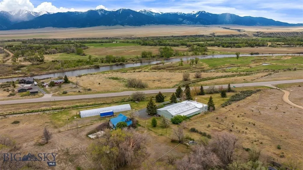 5301 & 5303 Mt Highway 41 Highway N, Silver St, Silver Star, Montana 59751, ,Commercial Sale,For Sale,5301 & 5303 Mt Highway 41 Highway N, Silver St,0,405695