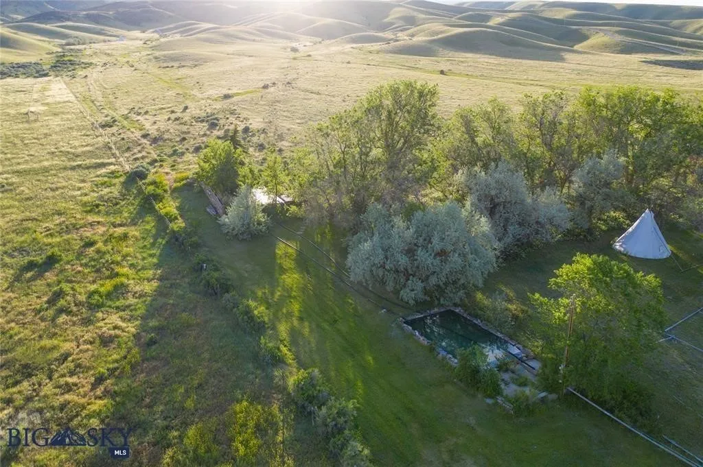 5301 & 5303 Mt Highway 41 Highway N, Silver St, Silver Star, Montana 59751, ,Commercial Sale,For Sale,5301 & 5303 Mt Highway 41 Highway N, Silver St,0,405695