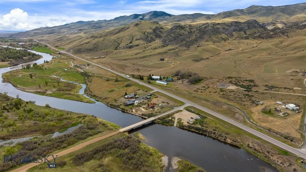5301 & 5303 Mt Highway 41 Highway N, Silver St, Silver Star, Montana 59751, ,Commercial Sale,For Sale,5301 & 5303 Mt Highway 41 Highway N, Silver St,0,405695