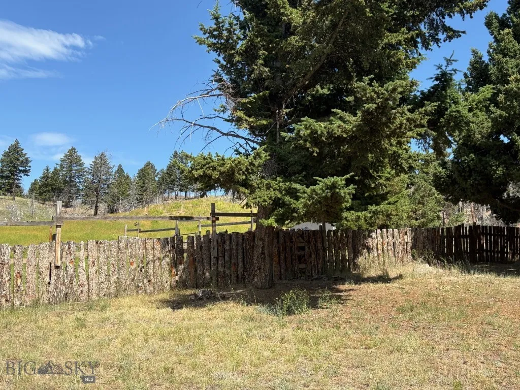 180 Lower Rader Creek Road, Whitehall, Montana 597, Whitehall, Montana 59759, 3 Bedrooms Bedrooms, ,2 BathroomsBathrooms,Residential,For Sale,180 Lower Rader Creek Road, Whitehall, Montana 597,0,405733