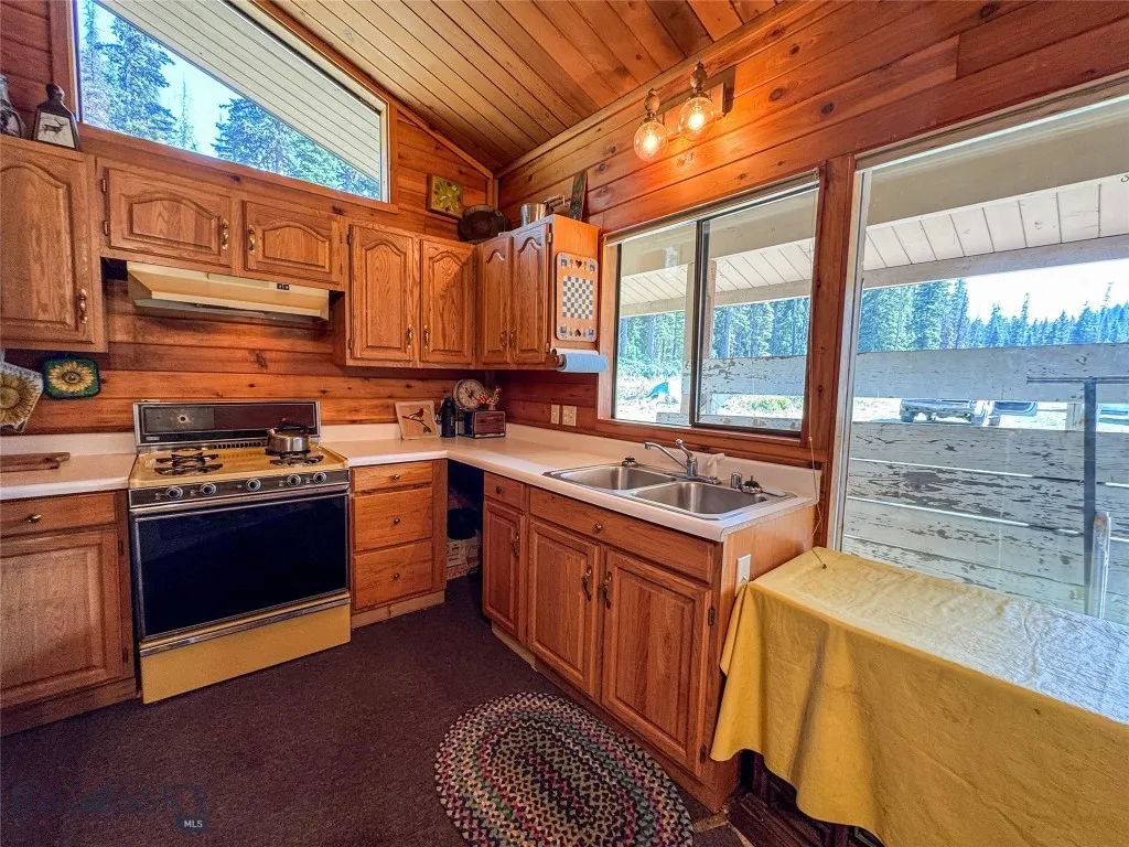 7379 Hahn Creek Road, Elliston, Montana 59728, Elliston, Montana 59728, 3 Bedrooms Bedrooms, ,1 BathroomBathrooms,Residential,For Sale,7379 Hahn Creek Road, Elliston, Montana 59728,0,405741