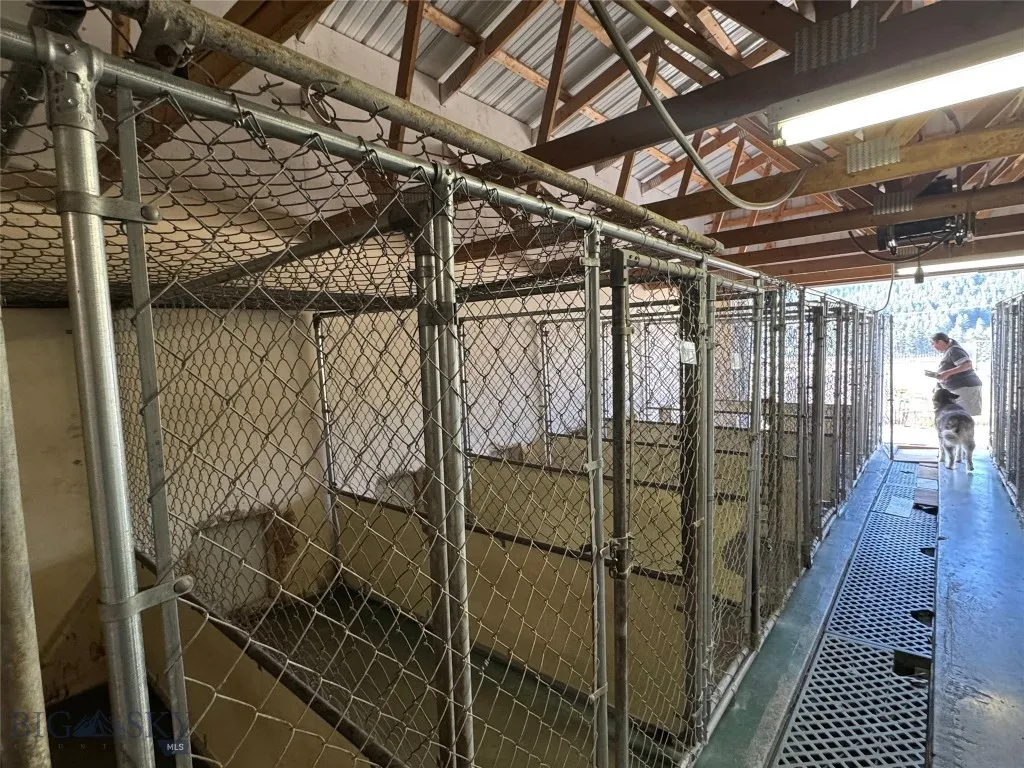 5 Muir Road E, Livingston, Montana 59715, Livingston, Montana 59715, 3 Bedrooms Bedrooms, ,2 BathroomsBathrooms,Residential,For Sale,5 Muir Road E, Livingston, Montana 59715,0,405798