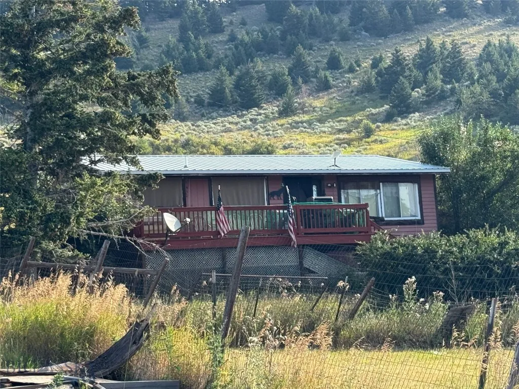5 Muir Road E, Livingston, Montana 59715, Livingston, Montana 59715, 3 Bedrooms Bedrooms, ,2 BathroomsBathrooms,Residential,For Sale,5 Muir Road E, Livingston, Montana 59715,0,405798