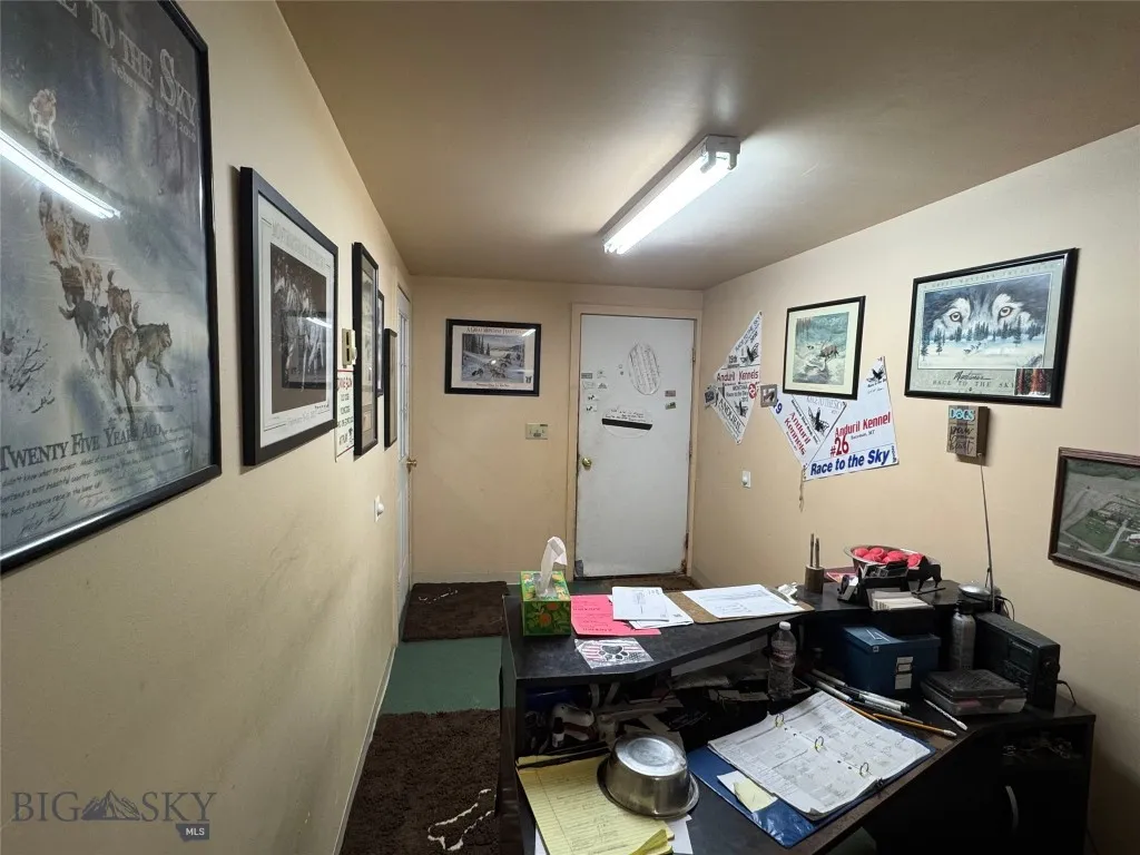 5 Muir Road E, Livingston, Montana 59715, Livingston, Montana 59715, 3 Bedrooms Bedrooms, ,2 BathroomsBathrooms,Residential,For Sale,5 Muir Road E, Livingston, Montana 59715,0,405798