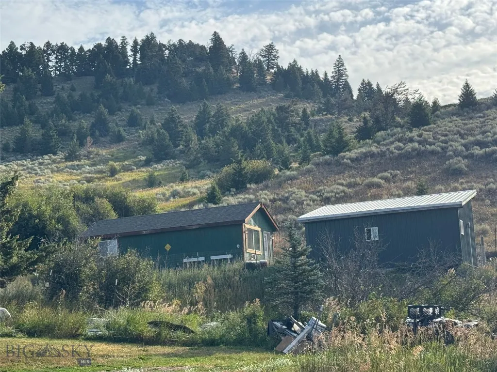 5 Muir Road E, Livingston, Montana 59715, Livingston, Montana 59715, 3 Bedrooms Bedrooms, ,2 BathroomsBathrooms,Residential,For Sale,5 Muir Road E, Livingston, Montana 59715,0,405798