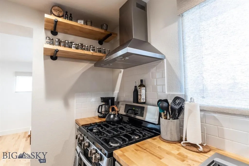 115 Minah, Butte, Montana 59701, Butte, Montana 59701, 1 Bedroom Bedrooms, ,1 BathroomBathrooms,Residential,For Sale,115 Minah, Butte, Montana 59701,0,405808