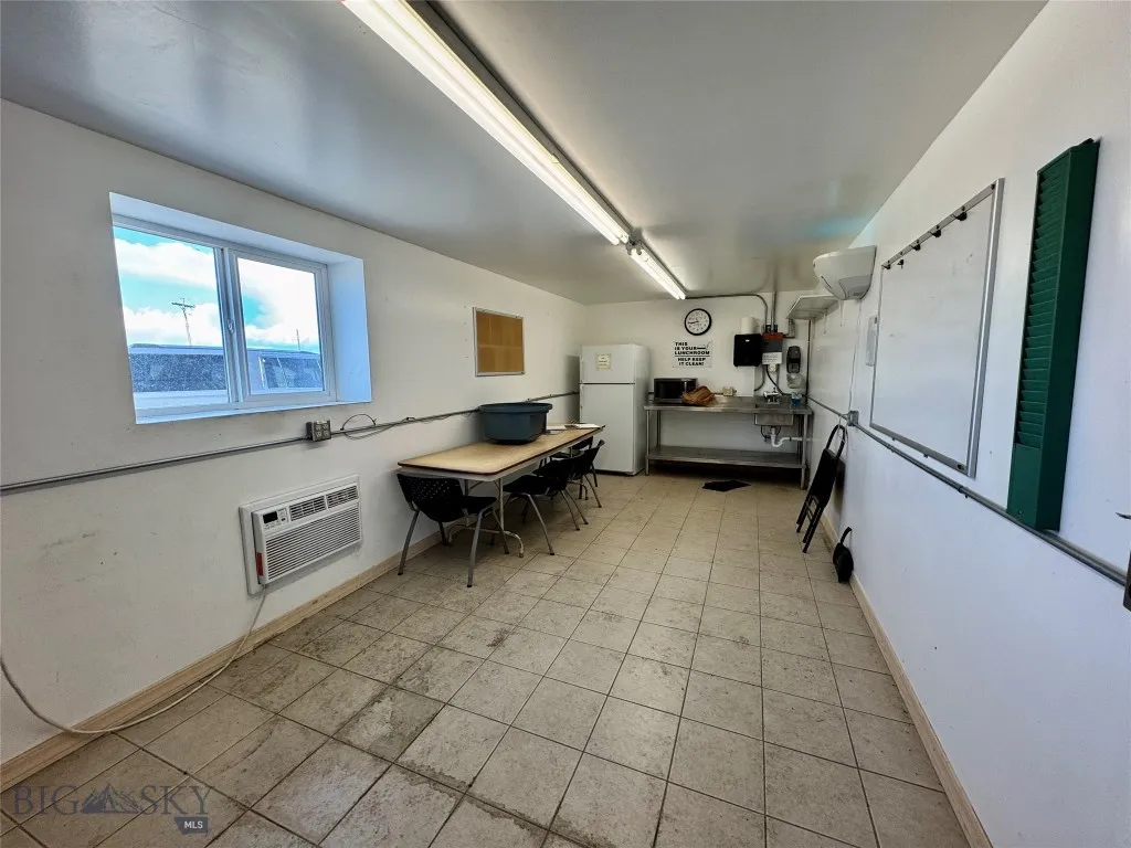 3512 E Bench Road, Dillon, Montana 59725, Dillon, Montana 59725, ,Commercial Sale,For Sale,3512 E Bench Road, Dillon, Montana 59725,0,405800