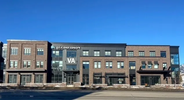 1101 E Main