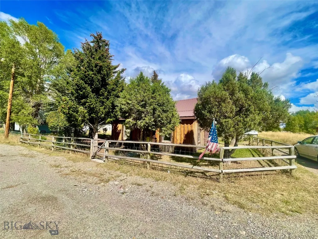 322 S Main Street, Lima, Montana 59739, Lima, Montana 59739, 2 Bedrooms Bedrooms, ,Residential,For Sale,322 S Main Street, Lima, Montana 59739,0,405876