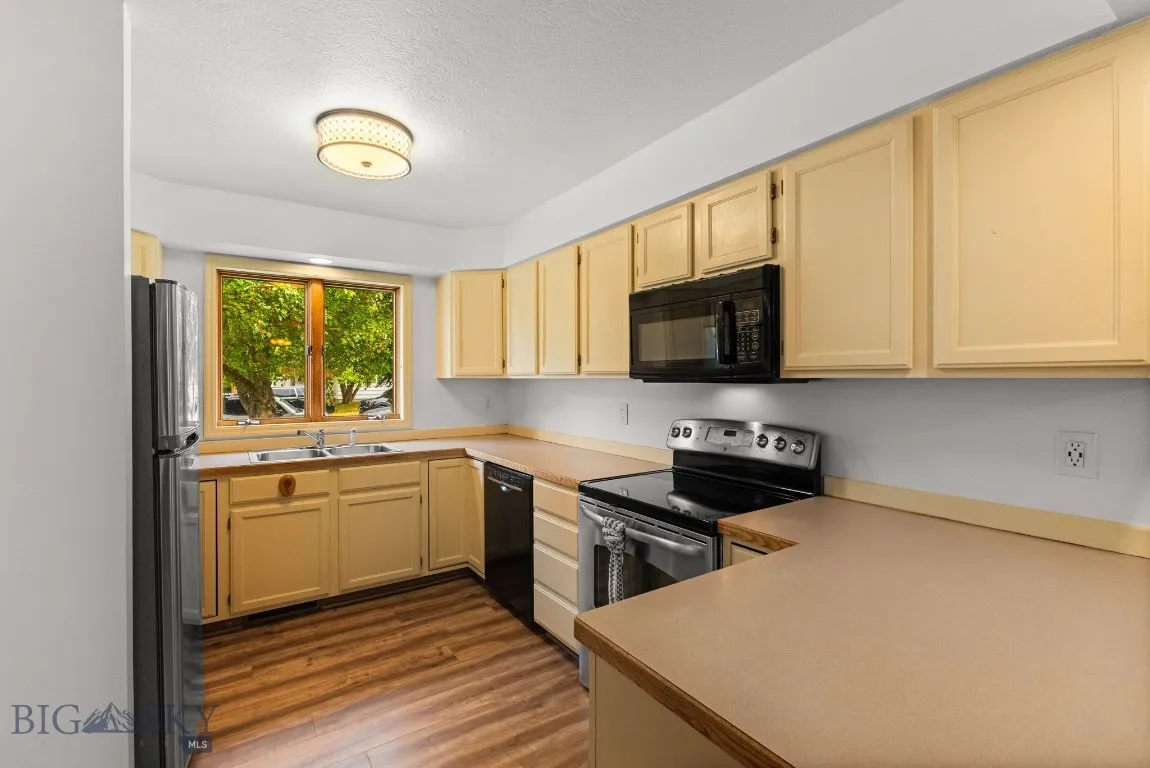 707 S 15th, Bozeman, Montana 59715, Bozeman, Montana 59715, 3 Bedrooms Bedrooms, ,2 BathroomsBathrooms,Residential,For Sale,707 S 15th, Bozeman, Montana 59715,0,405863