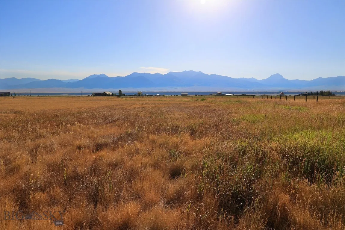 Inspiring Madison Range to the East