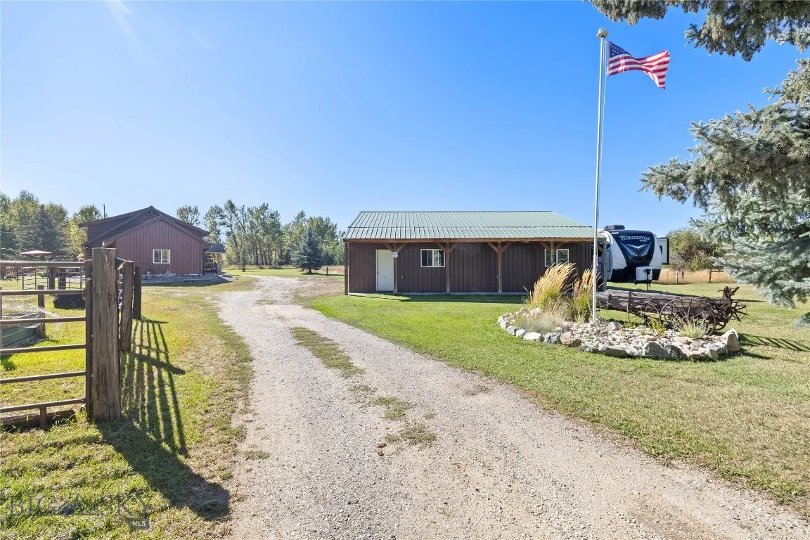 Entrance to property