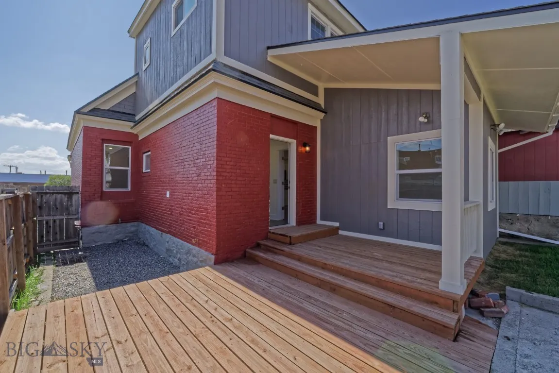 705 W Park Street, Butte, Montana 59701, Butte, Montana 59701, 4 Bedrooms Bedrooms, ,3 BathroomsBathrooms,Residential,For Sale,705 W Park Street, Butte, Montana 59701,0,405960