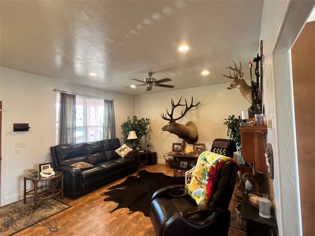 314 Buffalo Drive, West Yellowstone, Montana 59758, West Yellowstone, Montana 59758, 4 Bedrooms Bedrooms, ,3 BathroomsBathrooms,Residential,For Sale,314 Buffalo Drive, West Yellowstone, Montana 59758,0,405962