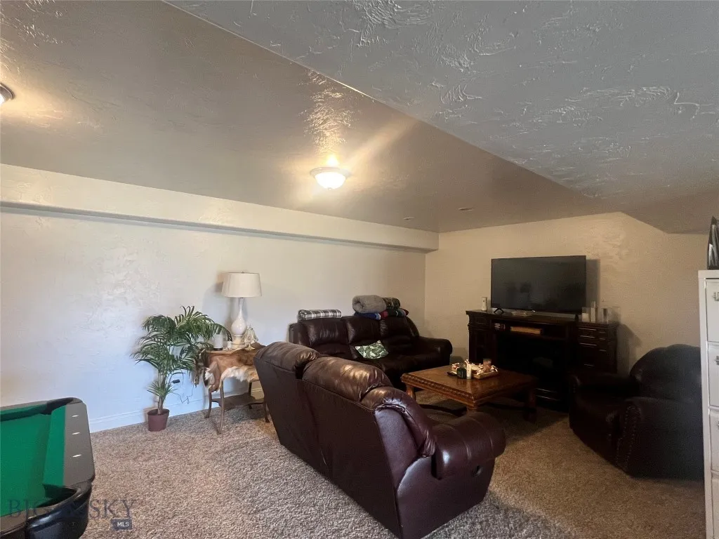 314 Buffalo Drive, West Yellowstone, Montana 59758, West Yellowstone, Montana 59758, 4 Bedrooms Bedrooms, ,3 BathroomsBathrooms,Residential,For Sale,314 Buffalo Drive, West Yellowstone, Montana 59758,0,405962