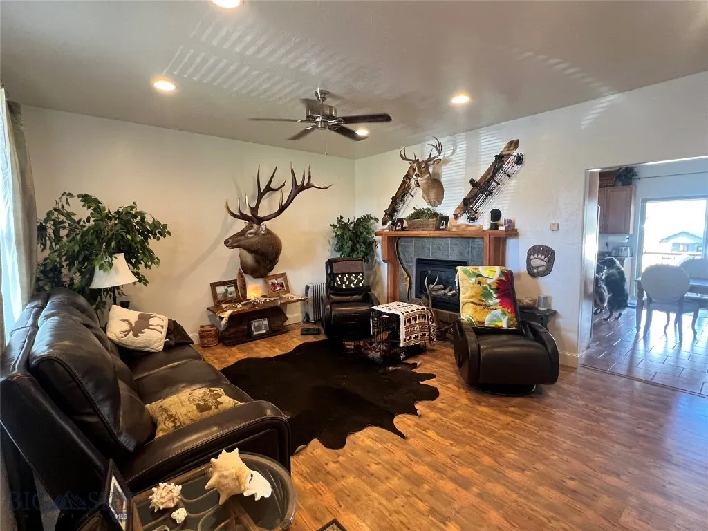 314 Buffalo Drive, West Yellowstone, Montana 59758, West Yellowstone, Montana 59758, 4 Bedrooms Bedrooms, ,3 BathroomsBathrooms,Residential,For Sale,314 Buffalo Drive, West Yellowstone, Montana 59758,0,405962