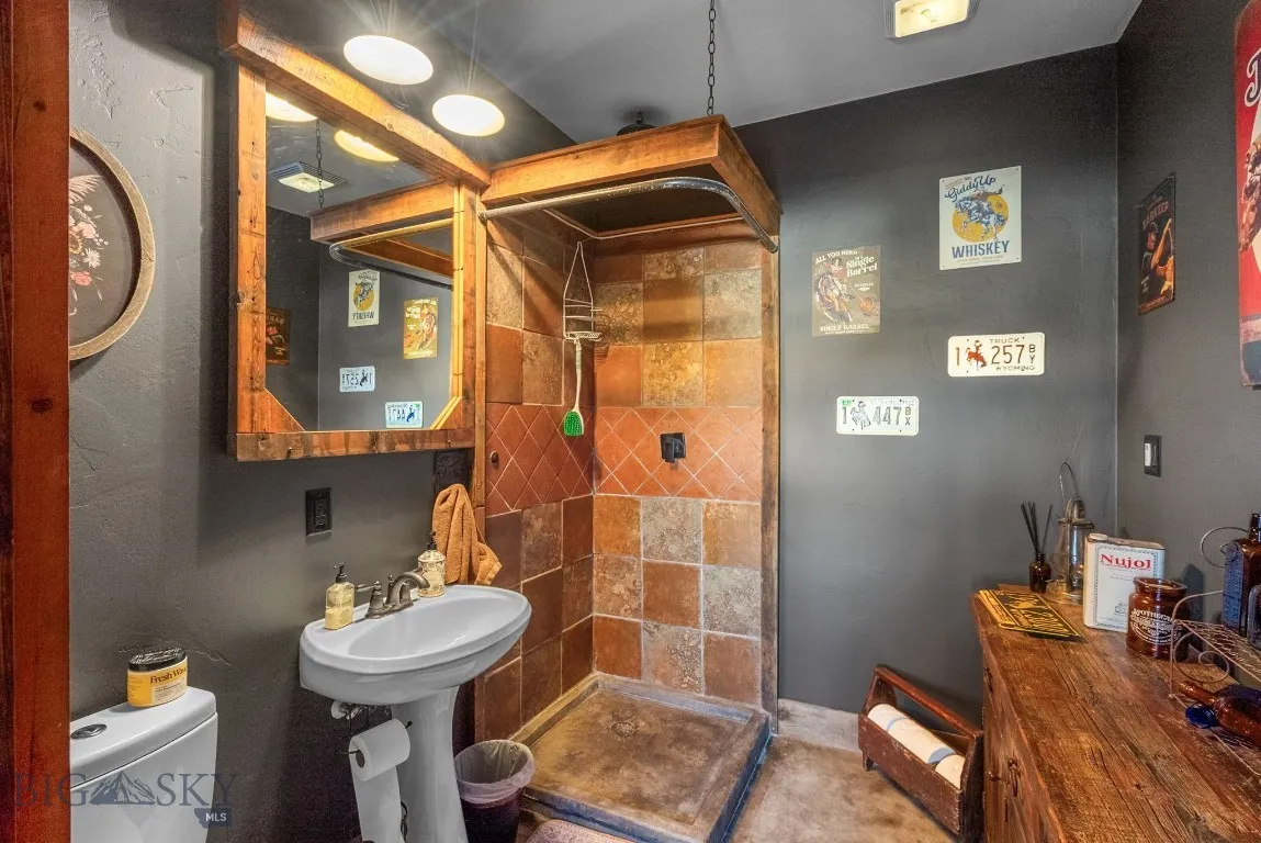 Main floor hall bathroom