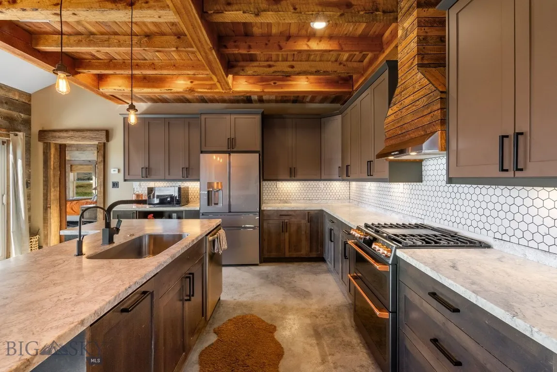 7447 Old Yellowstone Trail, Willow Creek, Montana, Willow Creek, Montana 59760, 4 Bedrooms Bedrooms, ,3 BathroomsBathrooms,Residential,For Sale,7447 Old Yellowstone Trail, Willow Creek, Montana ,0,405961