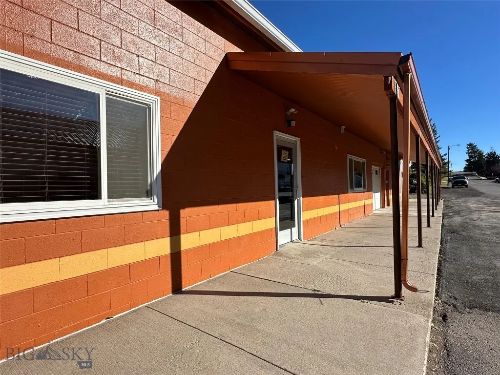 202 E Main Summit, White Sulphur Springs, Montana, White Sulphur Springs, Montana 59645, ,Commercial Sale,For Sale,202 E Main Summit, White Sulphur Springs, Montana ,0,406028
