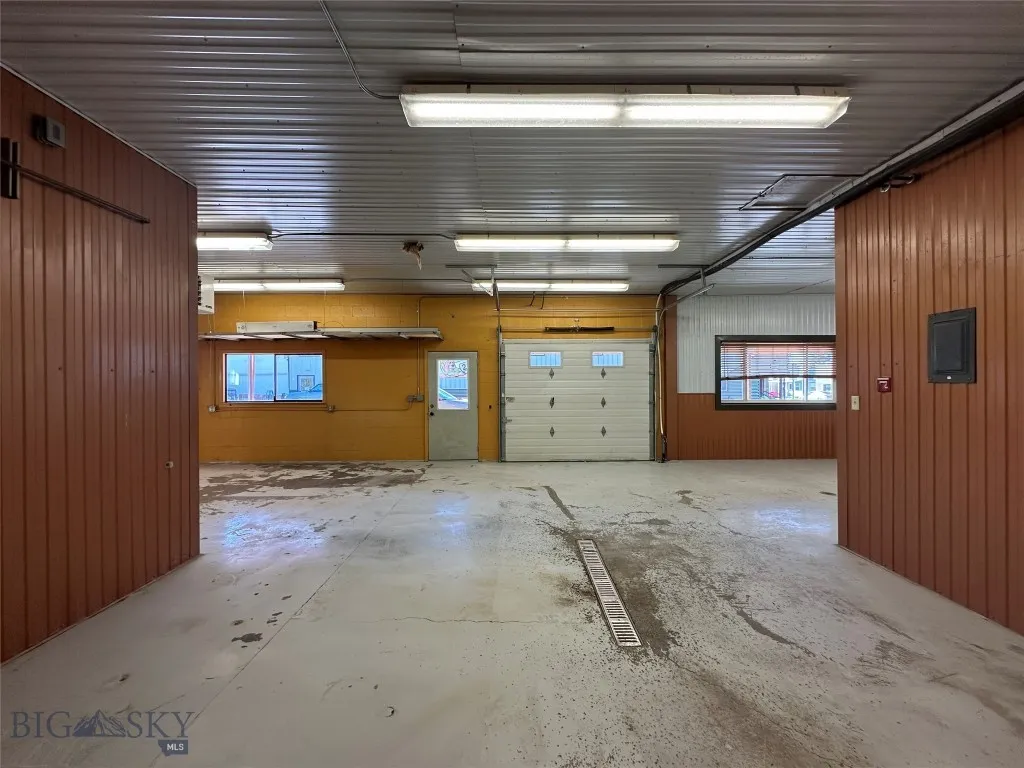 202 E Main Summit, White Sulphur Springs, Montana, White Sulphur Springs, Montana 59645, ,Commercial Sale,For Sale,202 E Main Summit, White Sulphur Springs, Montana ,0,406028
