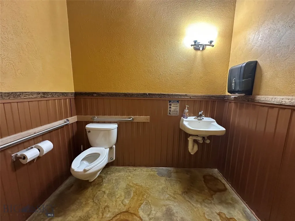 202 E Main Summit, White Sulphur Springs, Montana, White Sulphur Springs, Montana 59645, ,Commercial Sale,For Sale,202 E Main Summit, White Sulphur Springs, Montana ,0,406028