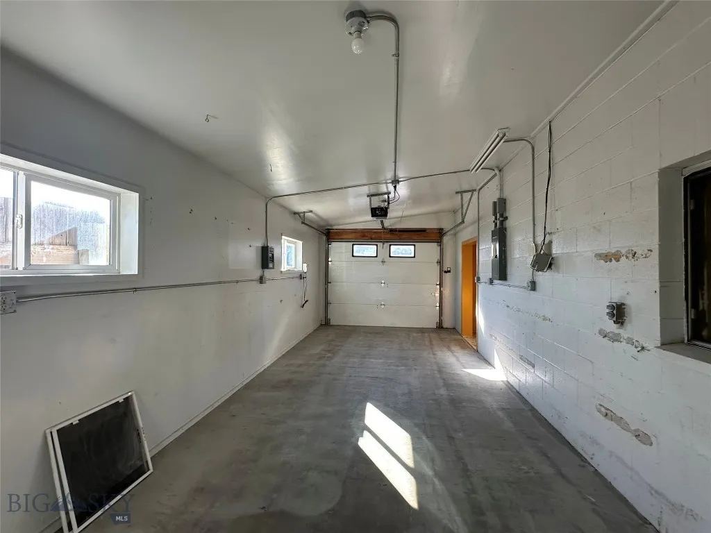 202 E Main Summit, White Sulphur Springs, Montana, White Sulphur Springs, Montana 59645, ,Commercial Sale,For Sale,202 E Main Summit, White Sulphur Springs, Montana ,0,406028