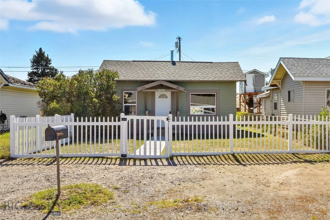 1636 Schley Avenue, Butte, Montana 59701, Butte, Montana 59701, 3 Bedrooms Bedrooms, ,1 BathroomBathrooms,Residential,For Sale,1636 Schley Avenue, Butte, Montana 59701,0,406066