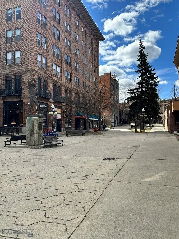 Helena Walking Mall - a hub of entertainment and dining