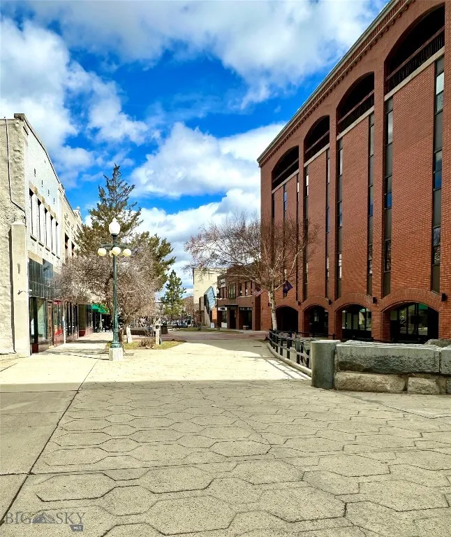 Helena Walking Mall - a hub of entertainment and dining