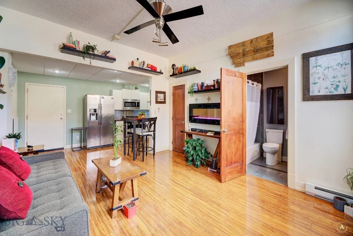 21 N Last Chance Gulch 4h, Helena, Montana 59601, Helena, Montana 59601, 1 Bedroom Bedrooms, ,1 BathroomBathrooms,Residential,For Sale,21 N Last Chance Gulch 4h, Helena, Montana 59601,0,406107