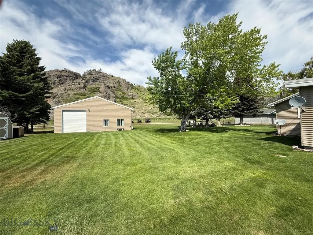 71 Seibold Lane, Cascade, Montana 59421, Cascade, Montana 59421, 4 Bedrooms Bedrooms, ,2 BathroomsBathrooms,Residential,For Sale,71 Seibold Lane, Cascade, Montana 59421,0,405170