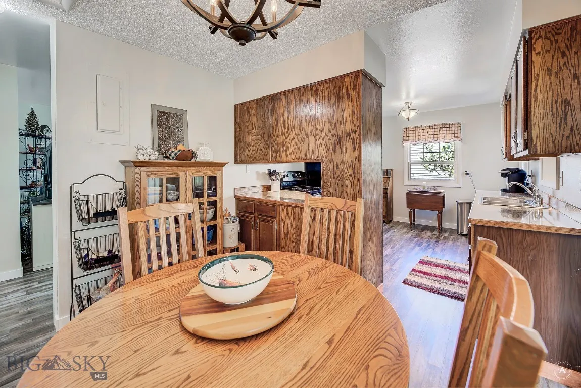 Dining Into Kitchen