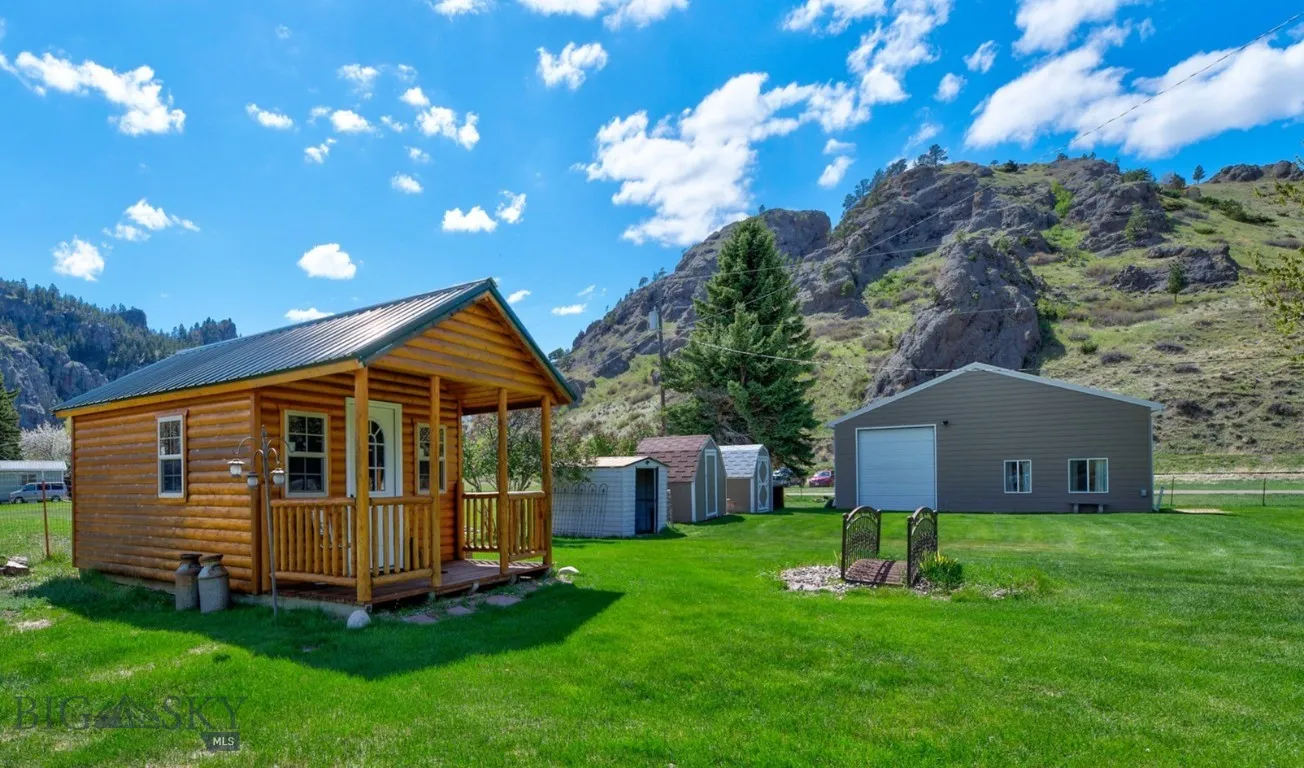 Guest Cabin