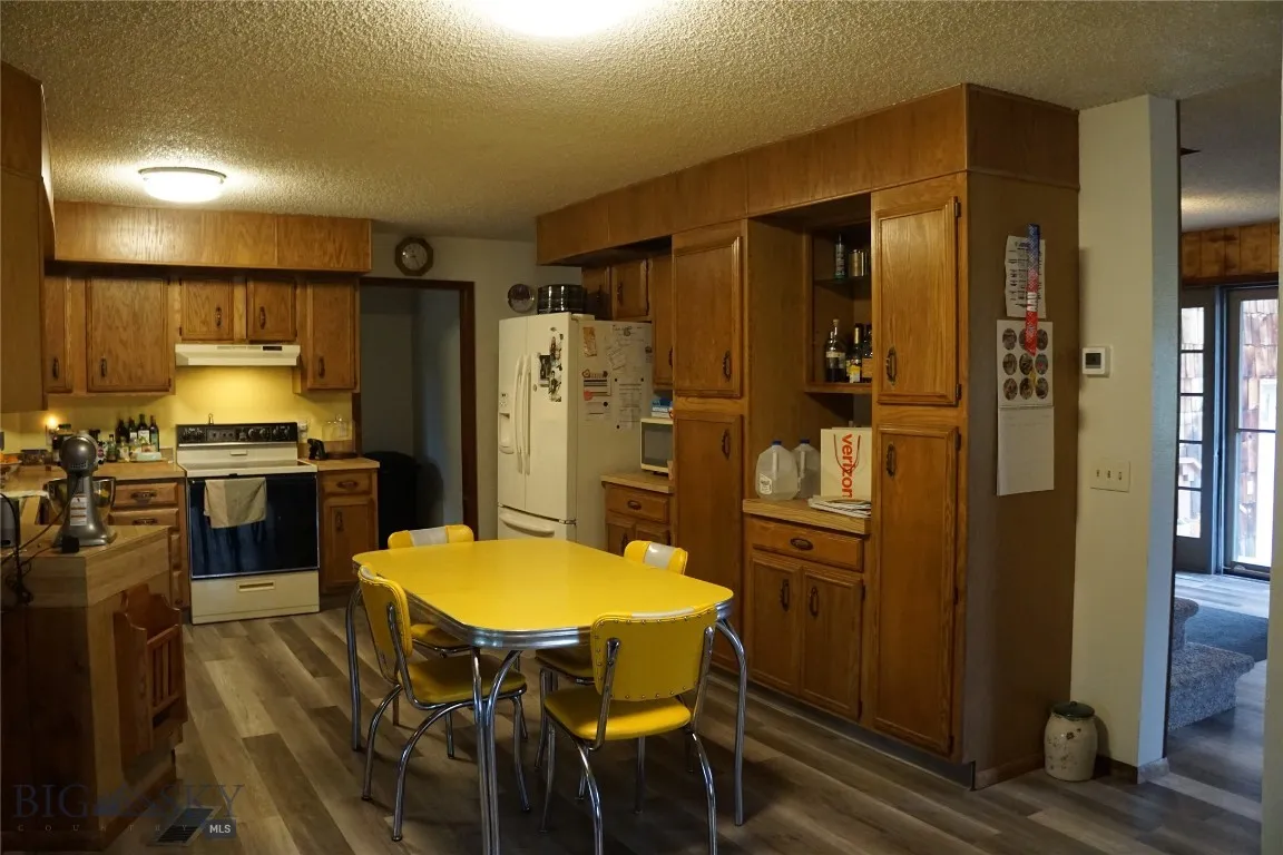 79 Meyers Rd, Columbus, Montana 59019, Columbus, Montana 59019, 3 Bedrooms Bedrooms, ,2 BathroomsBathrooms,Residential,For Sale,79 Meyers Rd, Columbus, Montana 59019,0,406127