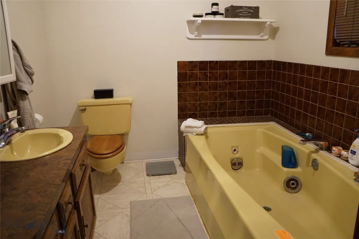 79 Meyers Rd, Columbus, Montana 59019, Columbus, Montana 59019, 3 Bedrooms Bedrooms, ,2 BathroomsBathrooms,Residential,For Sale,79 Meyers Rd, Columbus, Montana 59019,0,406127